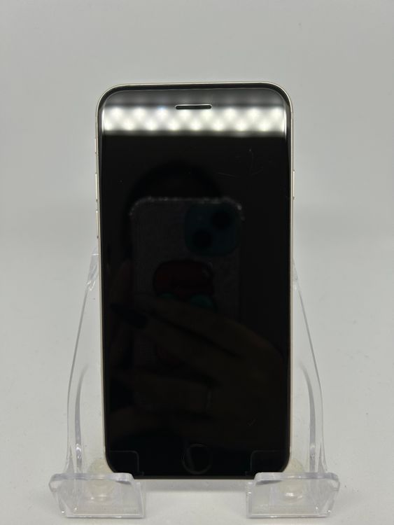 ��SIM�ե꡼ iPhoneSE��3����  64GB �������饤�� �Хåƥ꡼83%