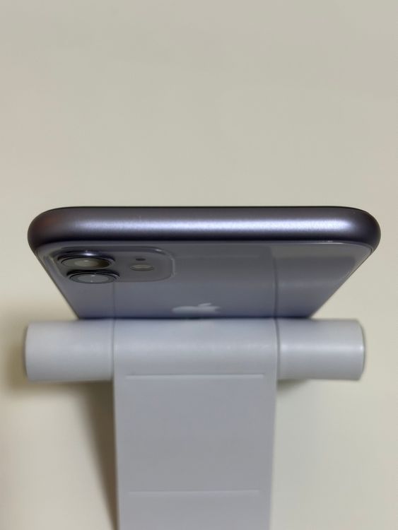 ���Хåƥ꡼81% SIM�ե꡼ iPhone11 64GB �ѡ��ץ�