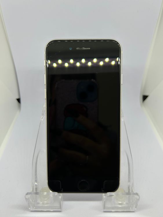 ��SIM�ե꡼ iPhoneSE��3����  128GB �������饤�� �Хåƥ꡼74%