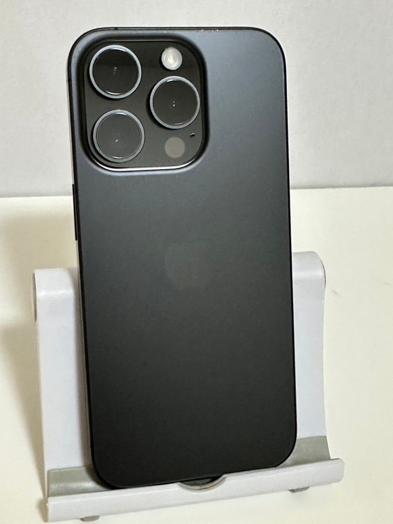 ������ �Хåƥ꡼100% SIM�ե꡼ iPhone15Pro 256GB �֥�å������˥���