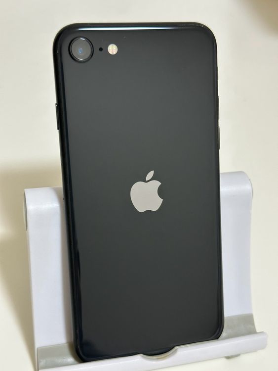 ���Хåƥ꡼100% SIM�ե꡼ iPhoneSE ��2���� 64GB �֥�å�