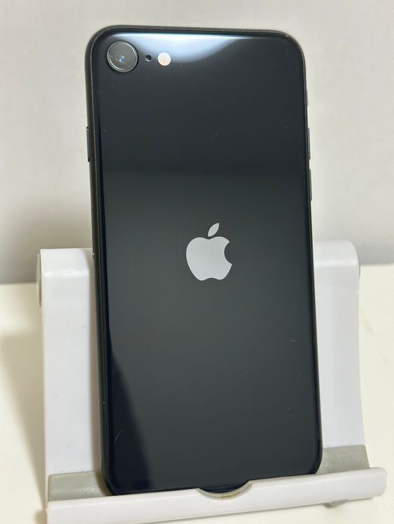 ���Хåƥ꡼83% SIM�ե꡼ iPhoneSE ��3���� 128GB �ۥ磻��