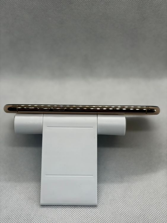 ���Хåƥ꡼89% SIM�ե꡼ iPhone11Pro 64GB �������