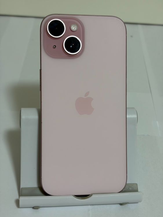 ���Хåƥ꡼86% SIM�ե꡼ iPhone15 128GB �ԥ�