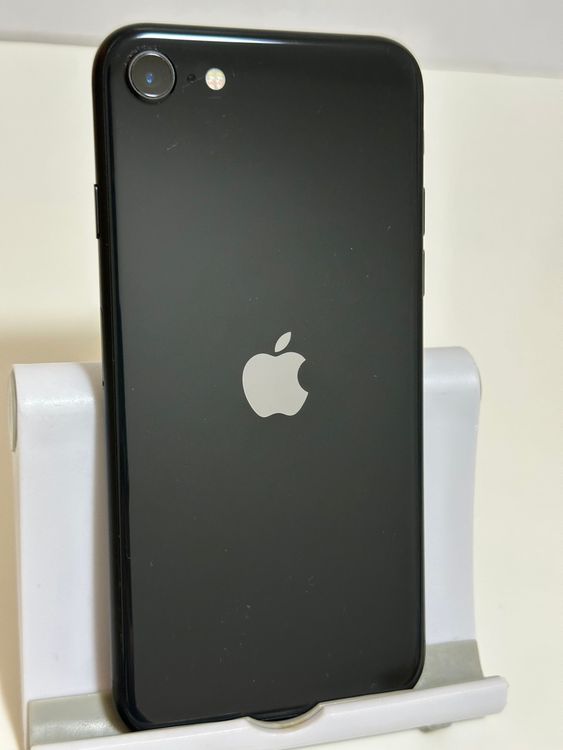 ��SIM�ե꡼ iPhoneSE ��2���� 64GB �֥�å�
