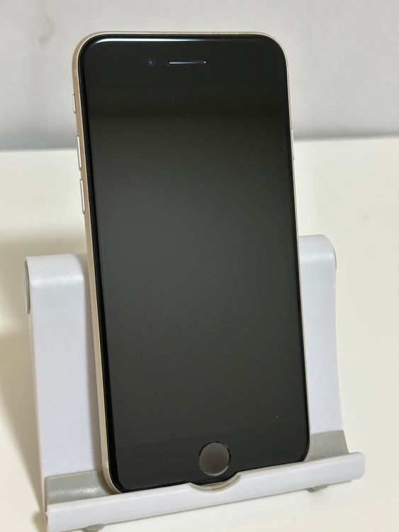 ��SIM�ե꡼ iPhoneSE ��3���� 128GB �������饤��