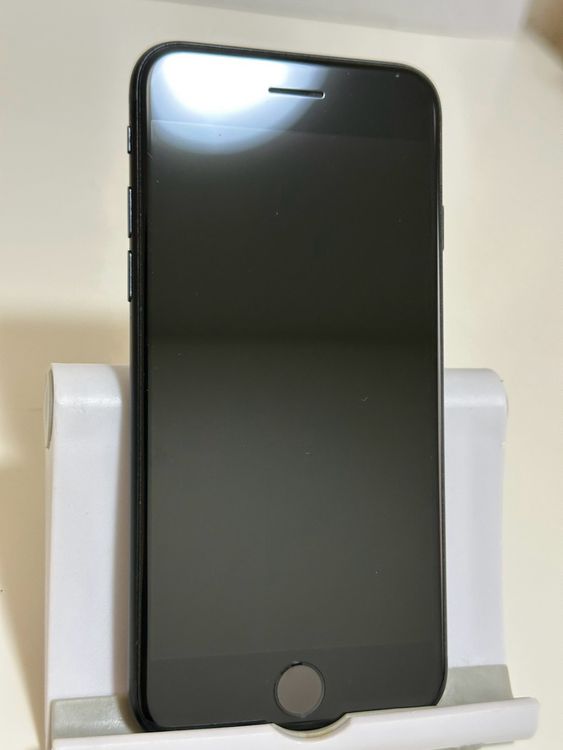 ���Хåƥ꡼81% SIM�ե꡼ iPhoneSE ��3���� 64GB �ߥåɥʥ���