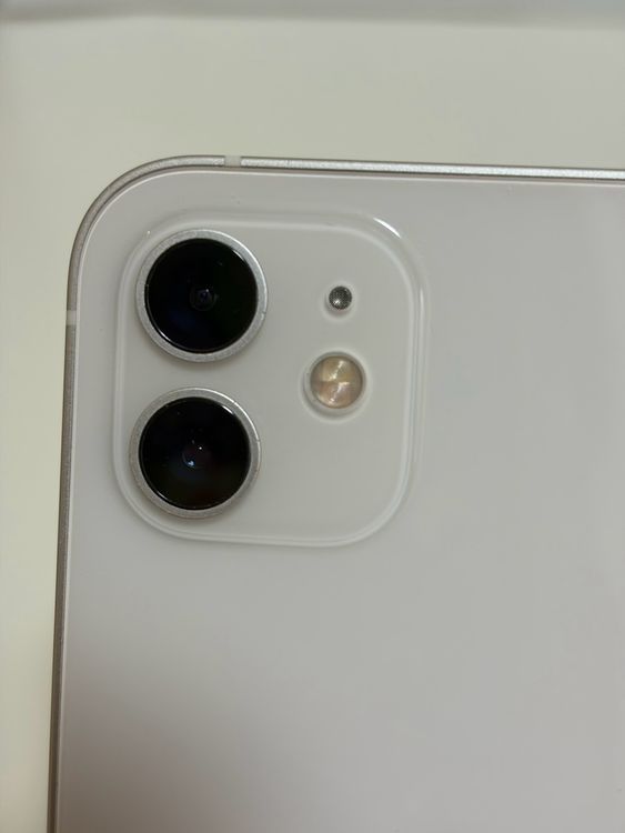 ���Хåƥ꡼85% SIM�ե꡼ iPhone12 64GB �ۥ磻��