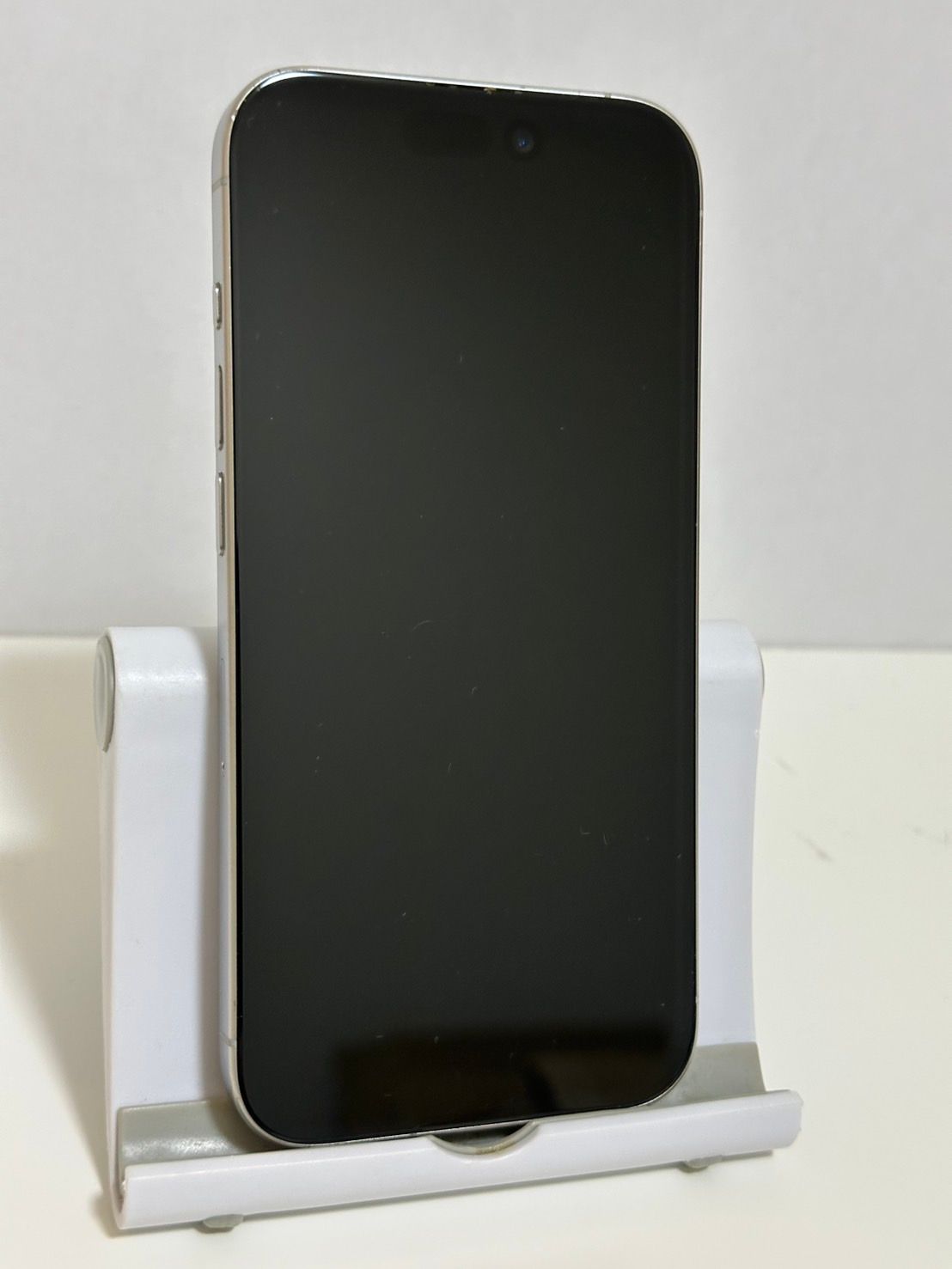 iPhone 15 Pro 256gb バッテリー86％ sim フリ ムスビー｜○バッテリー86% SIMフリー iPhone15Pro 256GB ホワイト