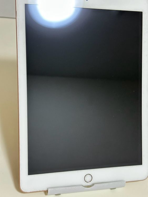 ���Хåƥ꡼82% SIM�ե꡼ iPad ��6���� 32GB �������