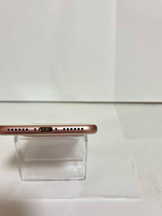 ���Хåƥ꡼90% ���� iPhone7  32GB �������������  ����̵��