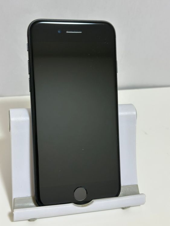 ��SIM�ե꡼ iPhoneSE ��2���� 64GB �֥�å�
