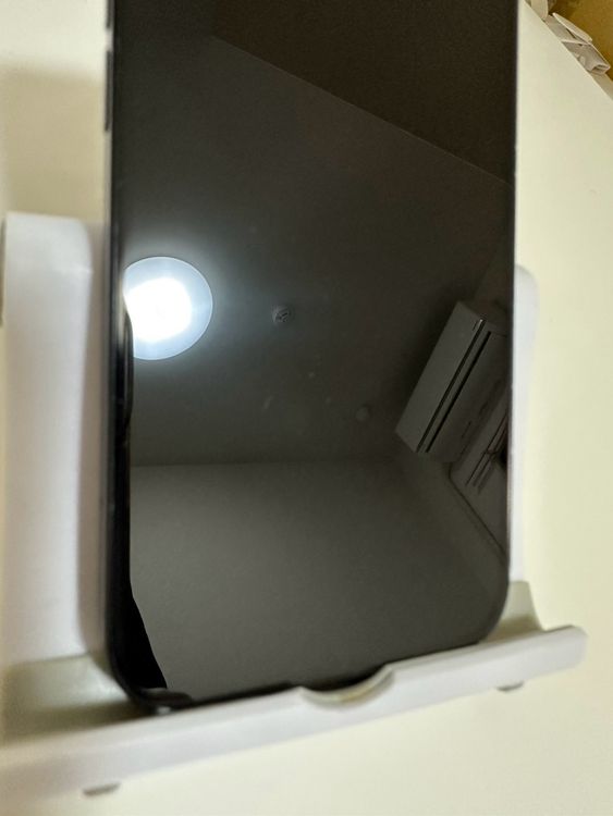 ���Хåƥ꡼82% SIM�ե꡼ iPhone15 128GB �֥�å�