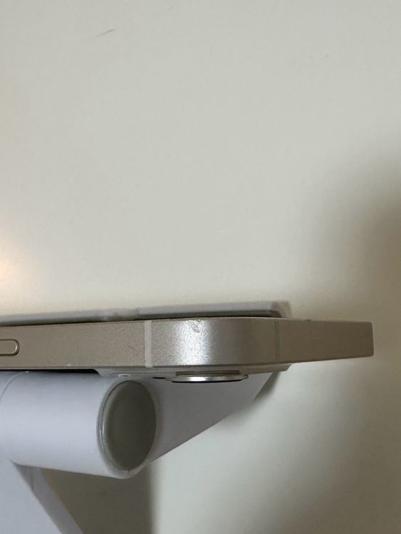 ���Хåƥ꡼80% SIM�ե꡼ iPhone13 128GB �������饤��
