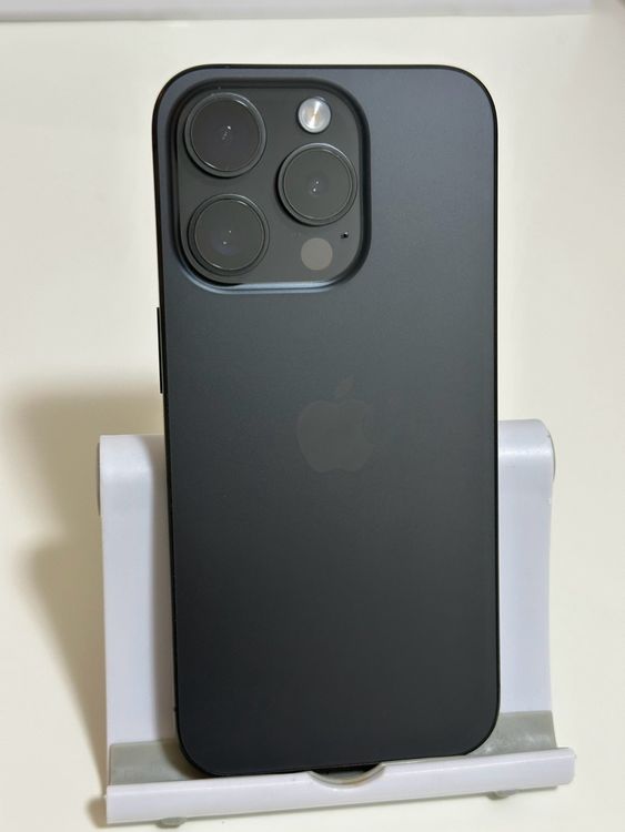 ��SIM�ե꡼ iPhone15Pro 256GB �֥�å������˥���