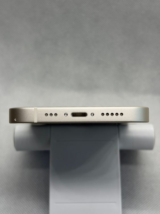 ���Хåƥ꡼100% ���� SIM�ե꡼ iPhone14 128GB �������饤��