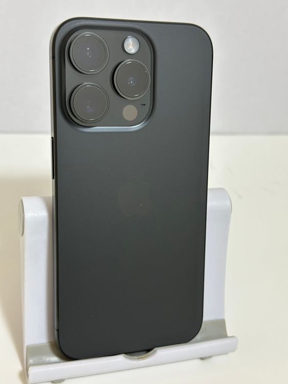 ������ SIM�ե꡼ iPhone15Pro 512GB �֥�å������˥���