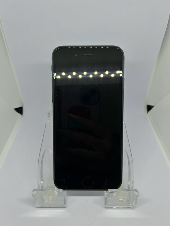 ��SIM�ե꡼ iPhoneSE��3����  64GB �ߥåɥʥ��� �Хåƥ꡼78%