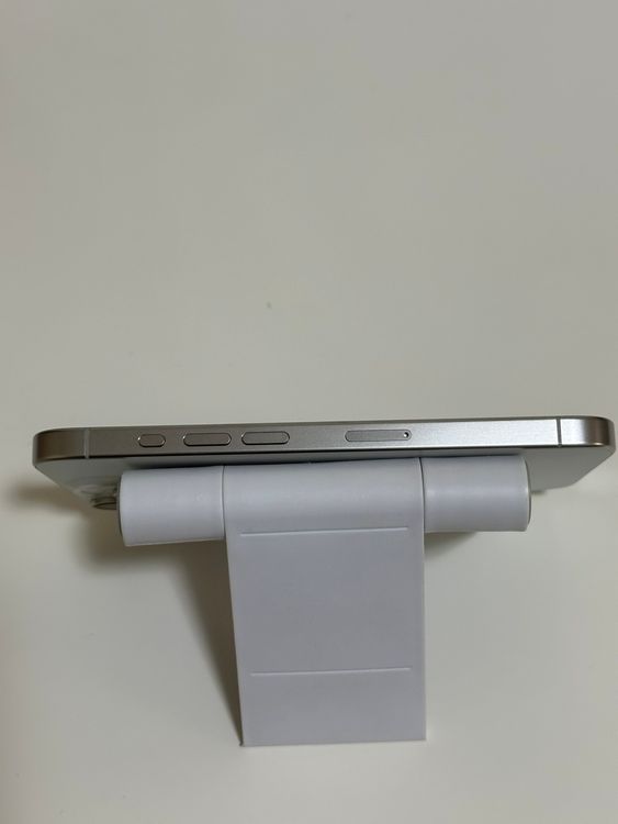 ��SIM�ե꡼ iPhone15Pro 256GB �ۥ磻�ȥ����˥���