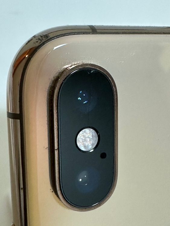���Хåƥ꡼83% SIM�ե꡼ iPhoneXS 256GB �������