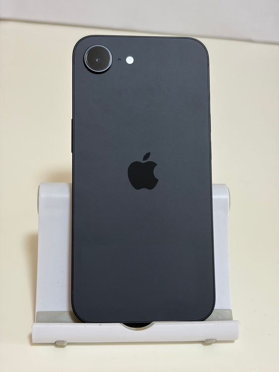 ������̤���� SIM�ե꡼ iPhone16e 256GB �֥�å�