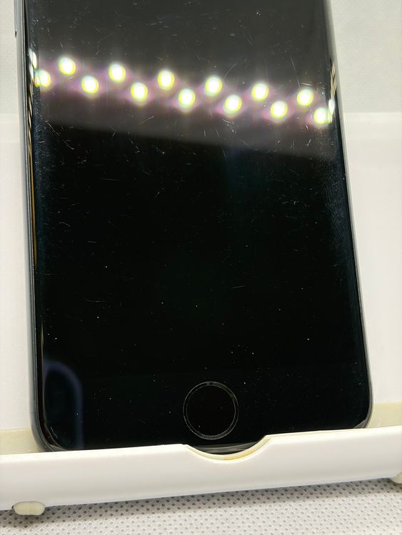 ���Хåƥ꡼87% SIM�ե꡼ iPhoneSE ��3���� 128GB �ߥåɥʥ���