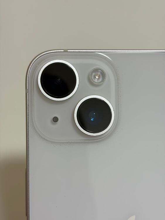 ���Хåƥ꡼83% SIM�ե꡼ iPhone14 128GB �������饤��