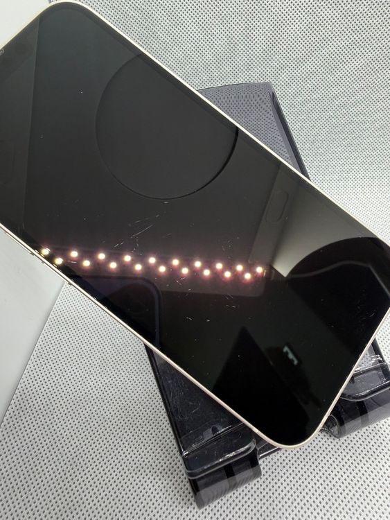 ���ϥԥͥ��ͥå� SIM�ե꡼ iPhone13 128GB �������饤�� �Хåƥ꡼86%