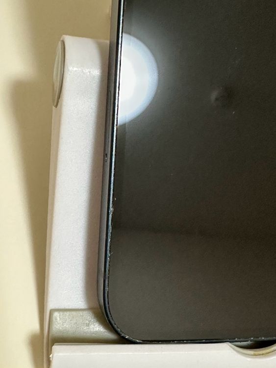 ���Хåƥ꡼81% SIM�ե꡼ iPhone14Plus 128GB �ߥåɥʥ���
