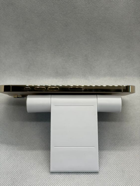 ���Хåƥ꡼82% Ķ���� SIM�ե꡼ iPhone13Pro 256GB �������