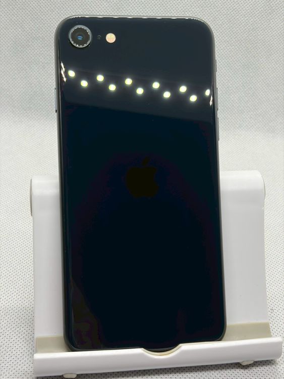���Хåƥ꡼88% Ķ���� SIM�ե꡼ iPhoneSE ��3���� 64GB �ߥåɥʥ���