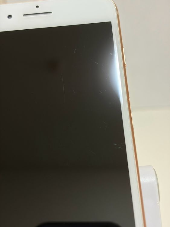 ���Хåƥ꡼87% SIM�ե꡼ iPhone8Plus 256GB �������