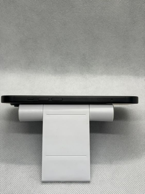 ���Хåƥ꡼88% Ķ���� SIM�ե꡼ iPhone15 128GB �֥�å�