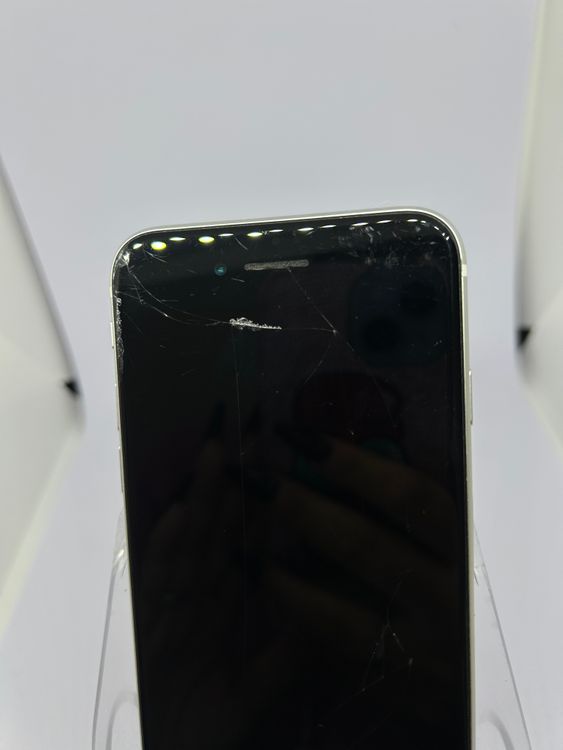 ��SIM�ե꡼ iPhoneSE��2����  64GB �ۥ磻�� �Хåƥ꡼78%