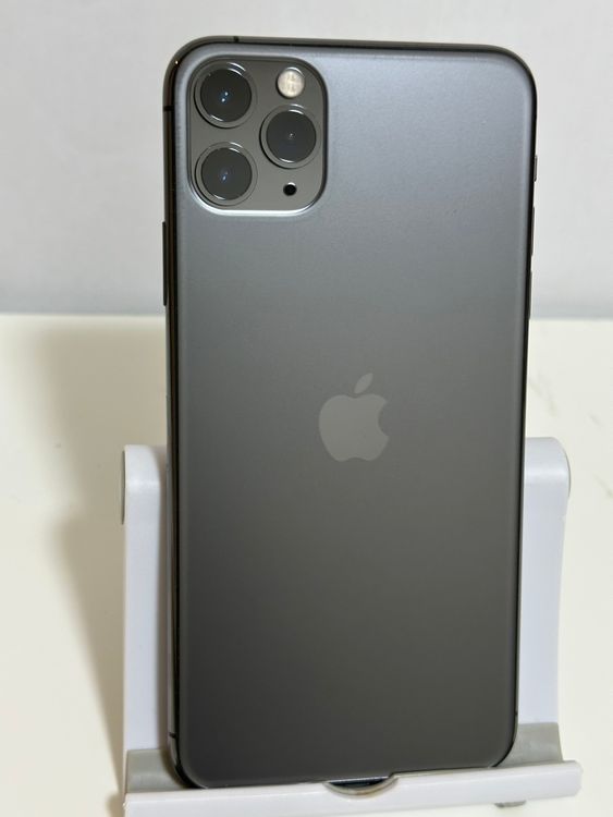 ���Хåƥ꡼82% SIM�ե꡼ iPhone11ProMax 256GB ����ե�����