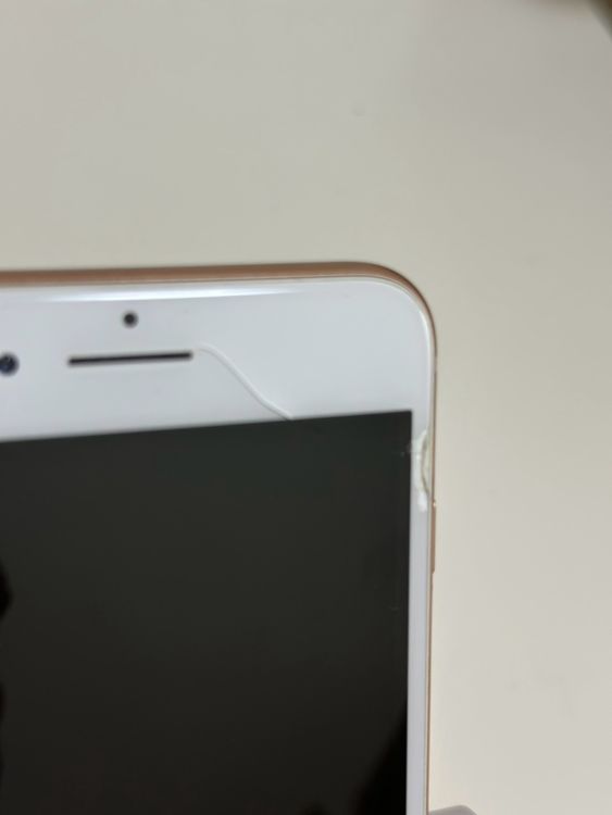 ���Хåƥ꡼84% SIM�ե꡼ iPhone8Plus 64GB �������