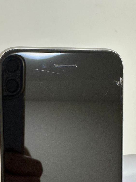 ��SIM�ե꡼ iPhoneSE ��2���� 128GB �ۥ磻��