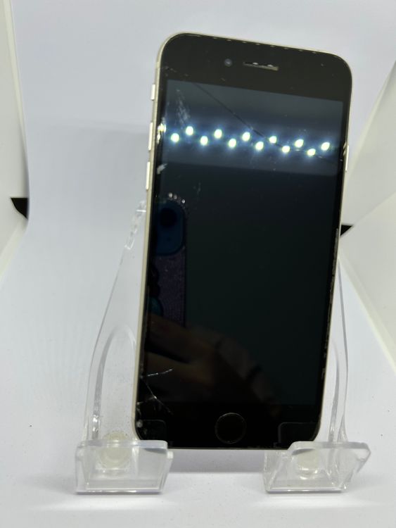 ��SIM�ե꡼ iPhoneSE��3����  128GB �������饤�� �Хåƥ꡼100%