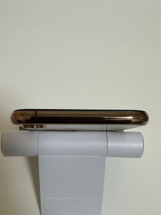 ��SIM�ե꡼ iPhoneXS 64GB �������