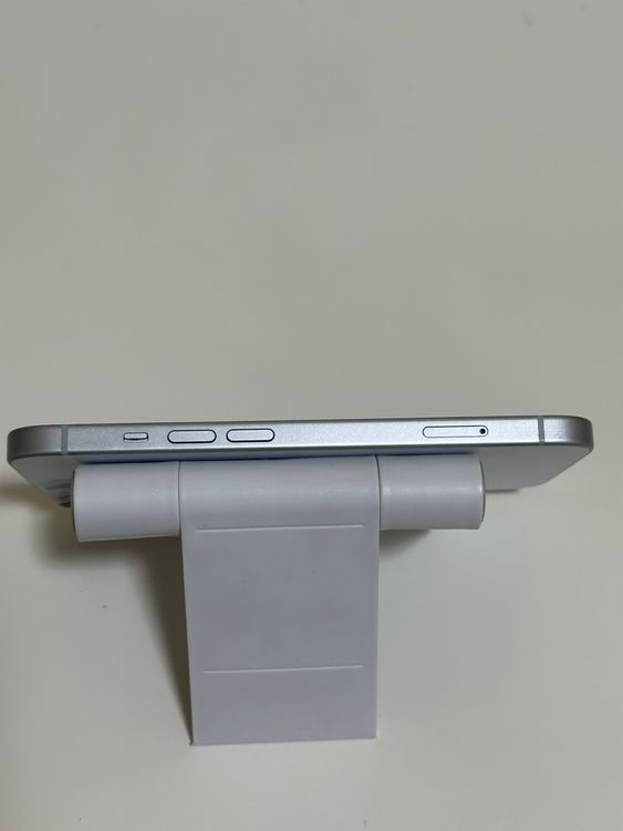 ������ SIM�ե꡼ iPhone15 256GB �֥롼