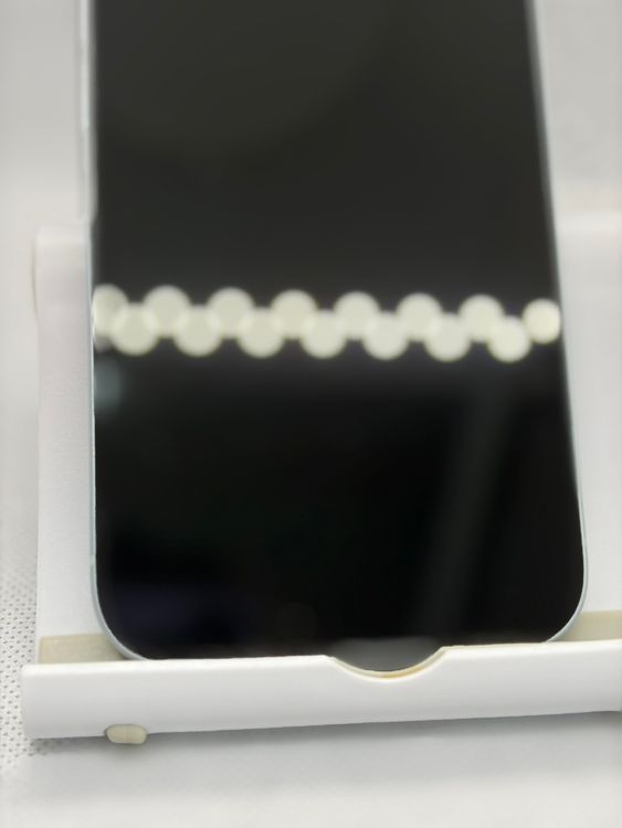 ���Хåƥ꡼84% SIM�ե꡼ iPhone15 256GB �֥롼