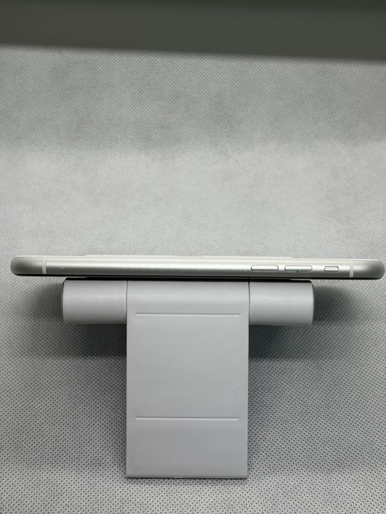 ���Хåƥ꡼81% SIM�ե꡼ iPhoneXR 64GB �ۥ磻��