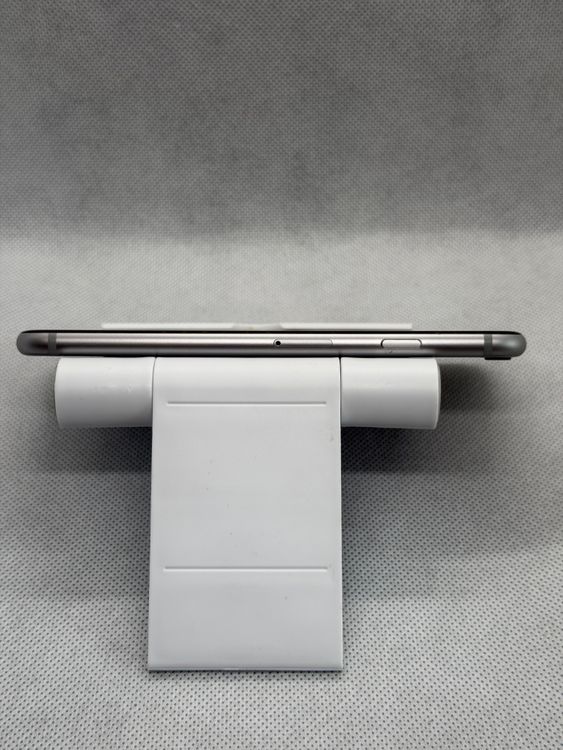 ���Хåƥ꡼82% SIM�ե꡼ iPhone6s 32GB ���졼