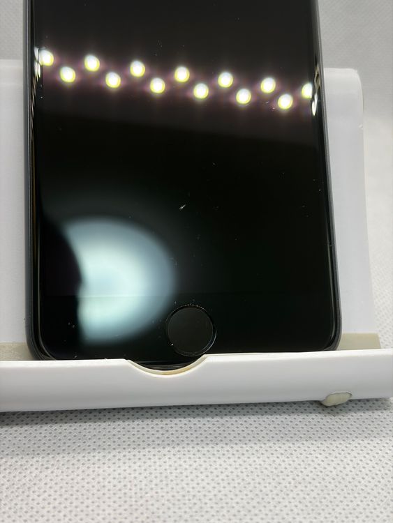 ���Хåƥ꡼86% SIM�ե꡼ iPhoneSE ��3���� 128GB �ߥåɥʥ���