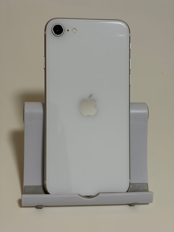 ���Хåƥ꡼82% SIM�ե꡼ iPhoneSE ��2���� 64GB �ۥ磻��