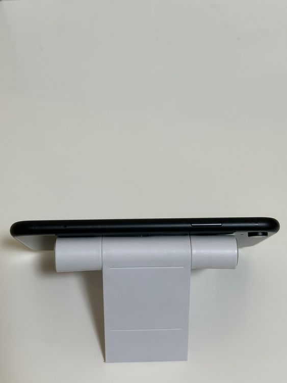���Хåƥ꡼87% SIM�ե꡼ iPhoneXR 128GB �֥�å�
