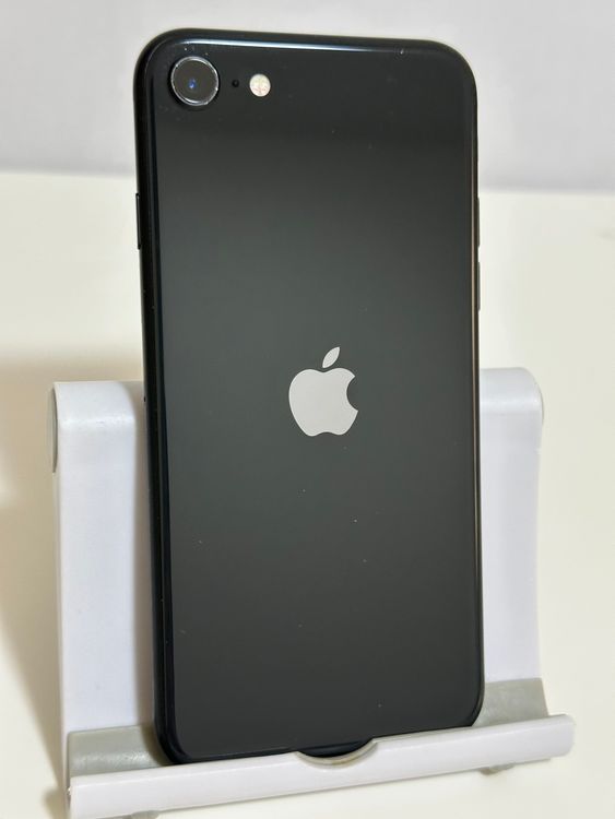 ���Хåƥ꡼80% SIM�ե꡼ iPhoneSE ��2���� 64GB �֥�å�