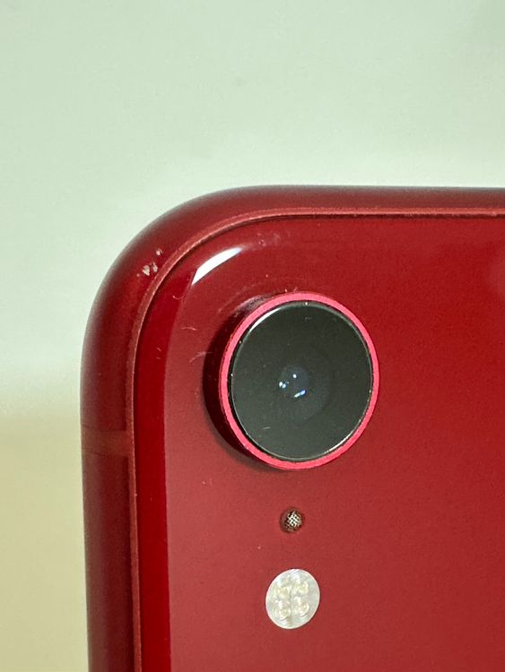 ���Хåƥ꡼86% SIM�ե꡼ iPhoneXR 128GB ��å�