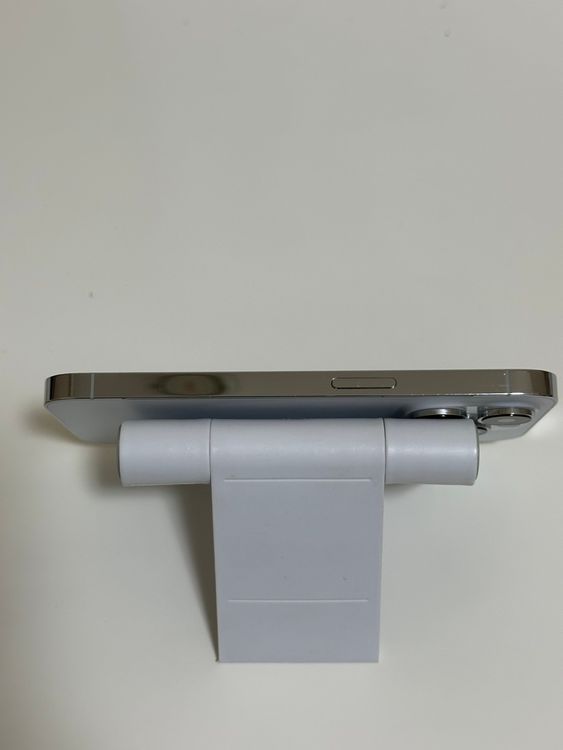 ���Хåƥ꡼84% SIM�ե꡼ iPhone14Pro 128GB ����С�