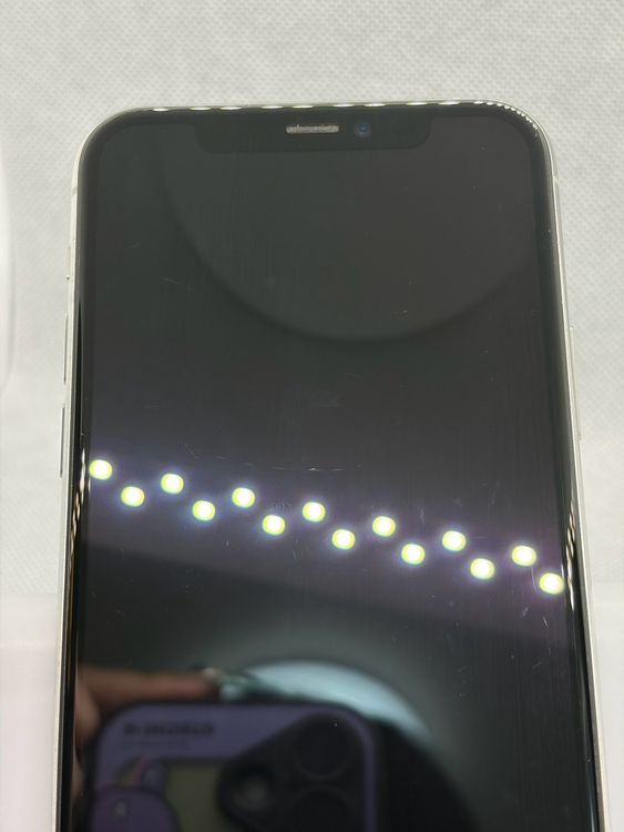 ��SIM�ե꡼ iPhone11Pro 64GB ����С� �Хåƥ꡼80%